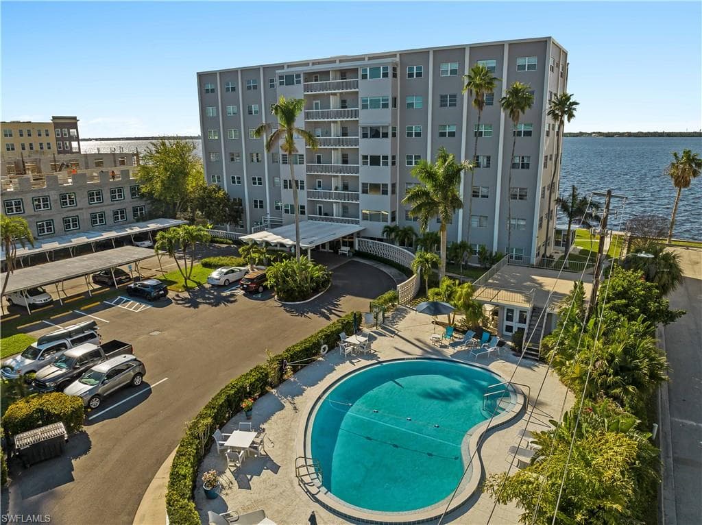 1900 Clifford ST 306 FORT MYERS, FL 33901