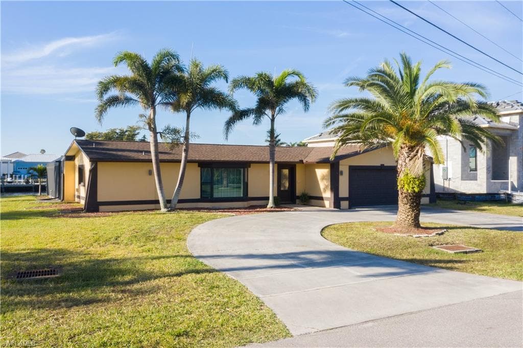 2218 SE 36th ST CAPE CORAL, FL 33904