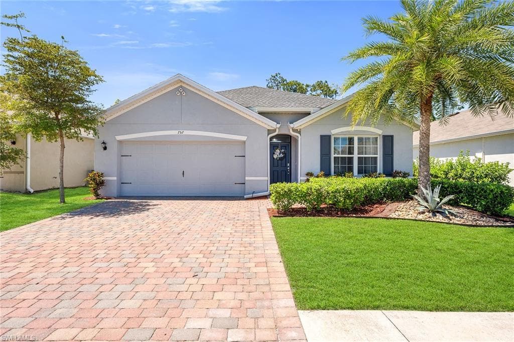 757 Twinning ST NAPLES, FL 34104