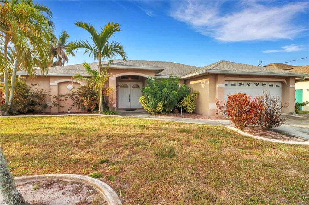928 Mohawk PKWY CAPE CORAL, FL 33914