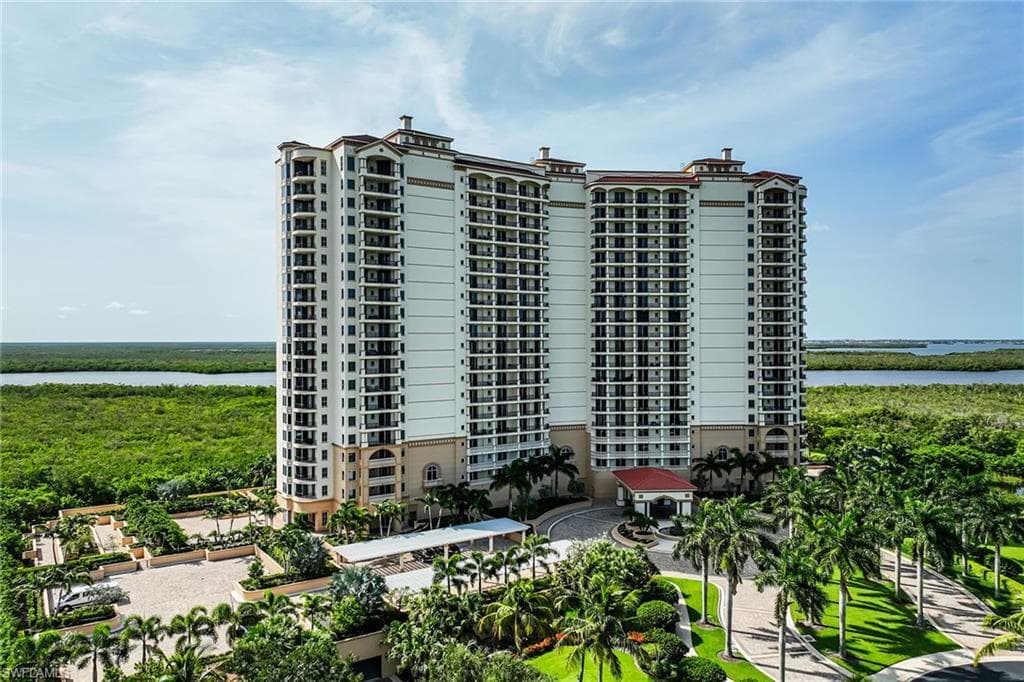 1050 Borghese LN 1203 NAPLES, FL 34114