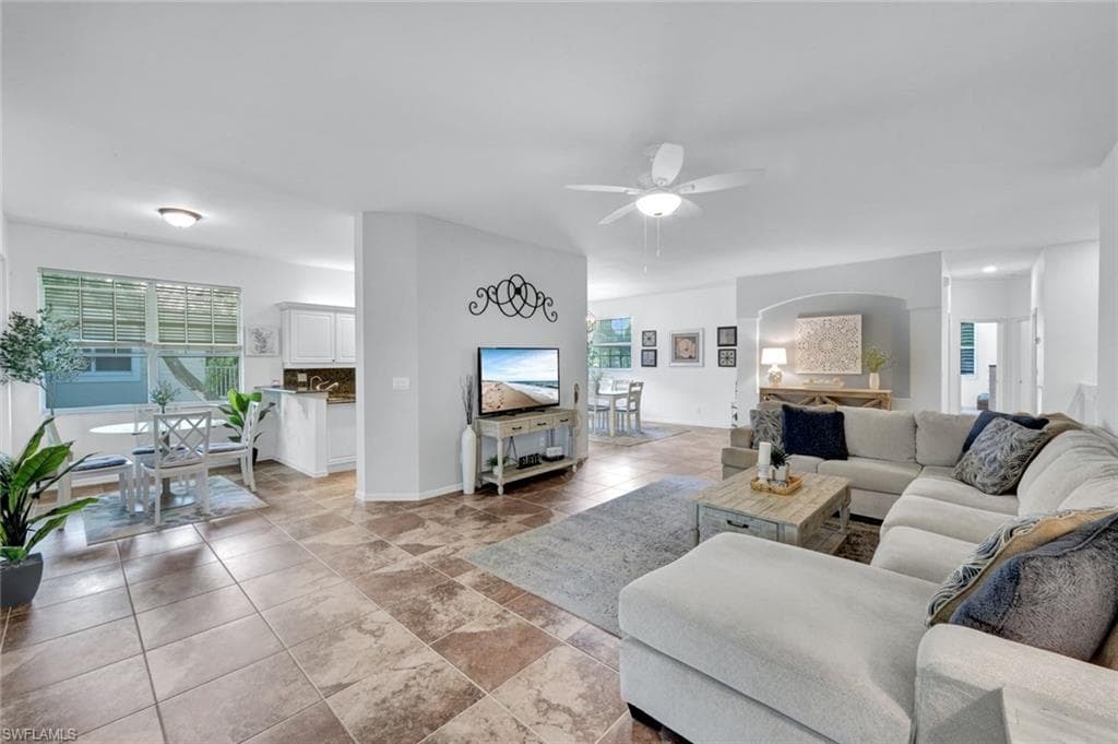 3420 Ballybridge CIR 202 BONITA SPRINGS, FL 34134