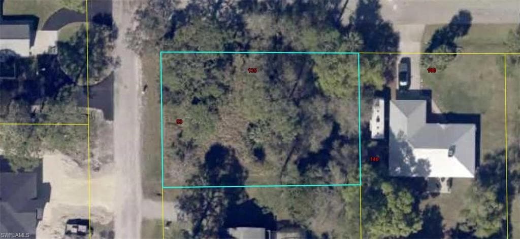 1111 Woods DR FORT DENAUD, FL 33935