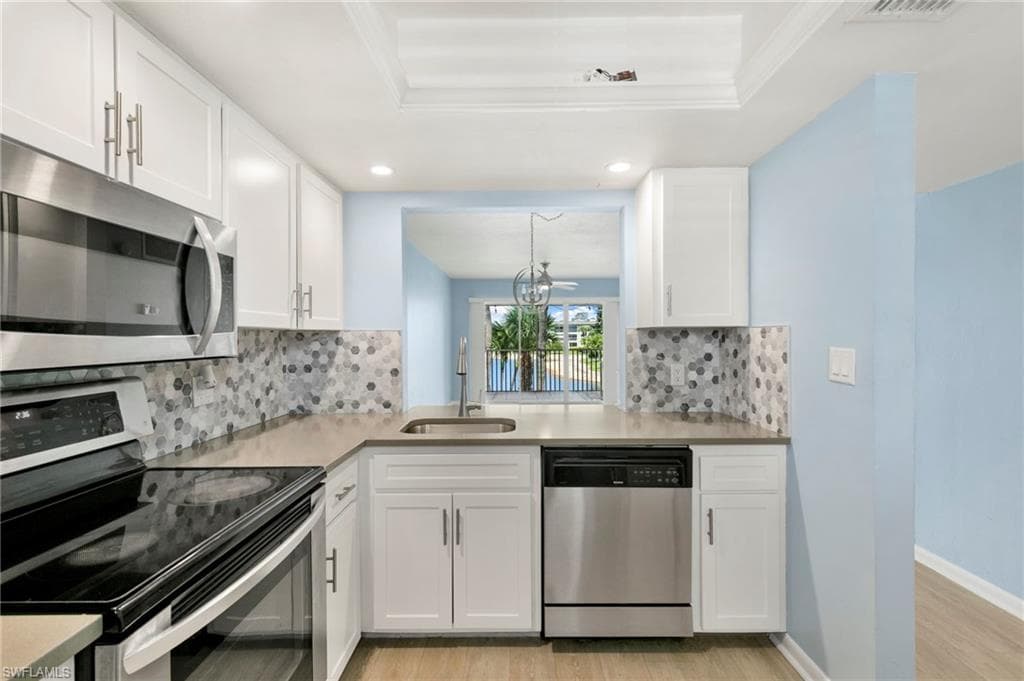 1004 Manatee RD H201 NAPLES, FL 34114