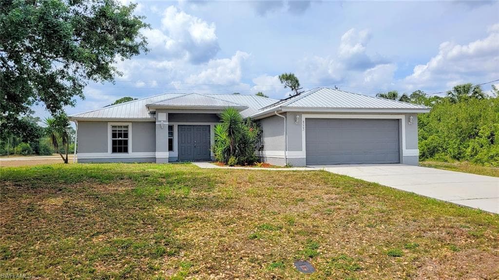 8002 Bon CT LABELLE, FL 33935