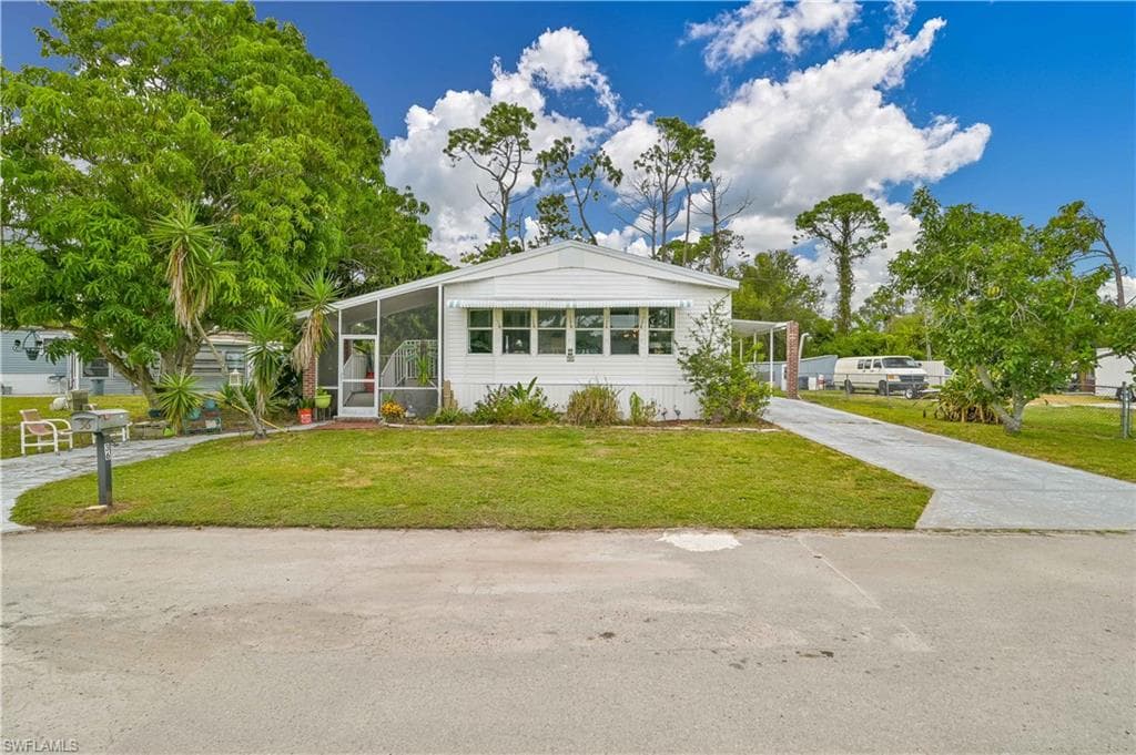 19621 N Tamiami TRL 36 NORTH FORT MYERS, FL 33903
