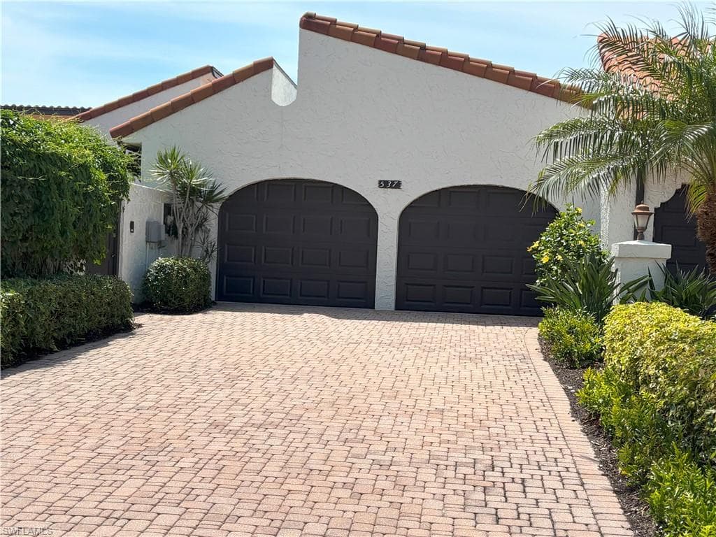 537 Tierra Mar LN W 40 NAPLES, FL 34108