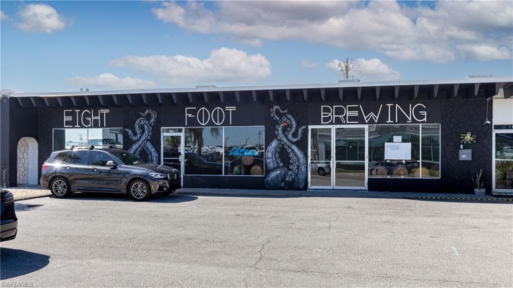 1520 SE 46th LN CAPE CORAL, FL 33904