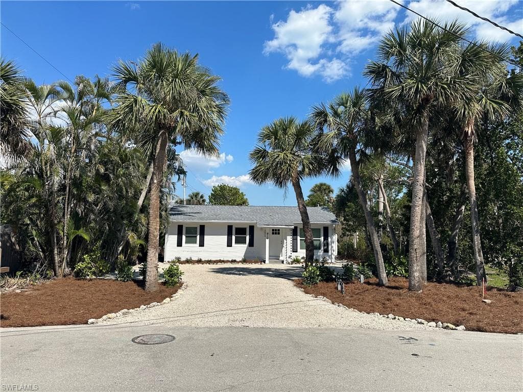 910 Fitzhugh ST SANIBEL, FL 33957