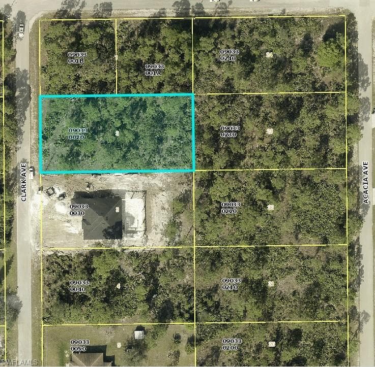 1020 Clark AVE LEHIGH ACRES, FL 33972