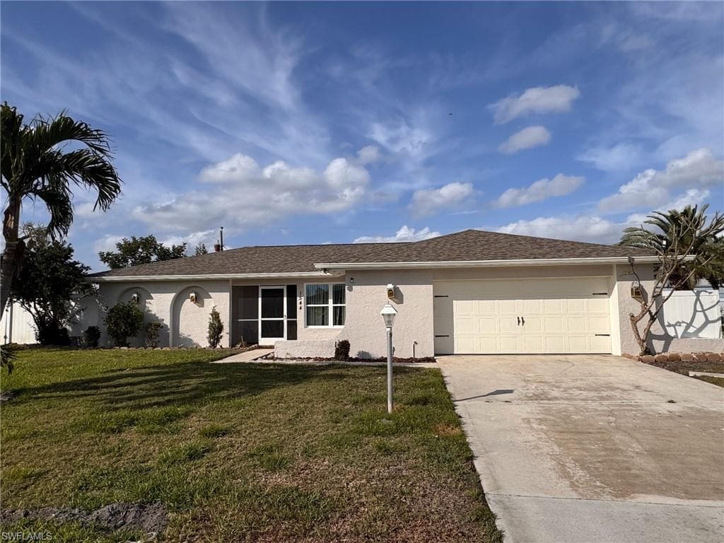 1544 Canal ST LEHIGH ACRES, FL 33936
