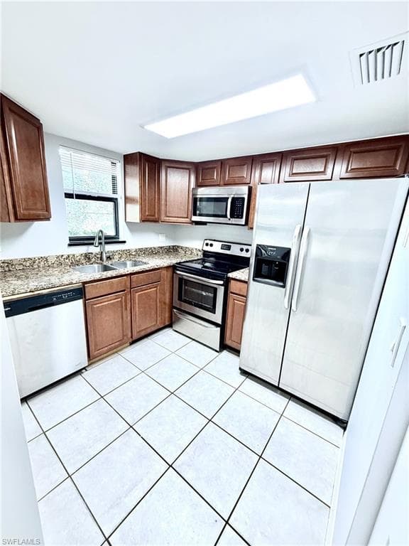 1420 Green Valley CIR 802 NAPLES, FL 34104