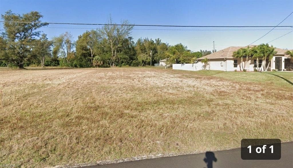 400 15th PL CAPE CORAL, FL 33991