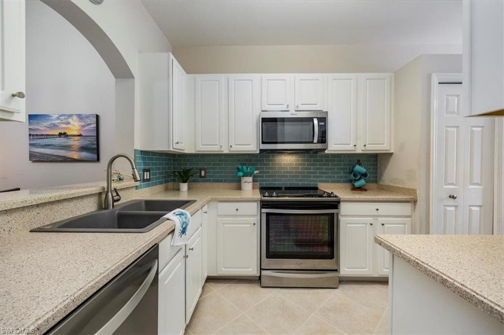 14120 Winchester CT 1403 NAPLES, FL 34114