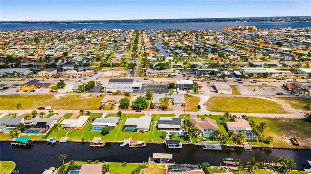 3816 SE 15th PL CAPE CORAL, FL 33904