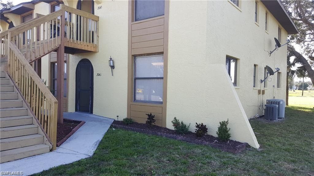 2041 Golfside Village DR LEHIGH ACRES, FL 33936