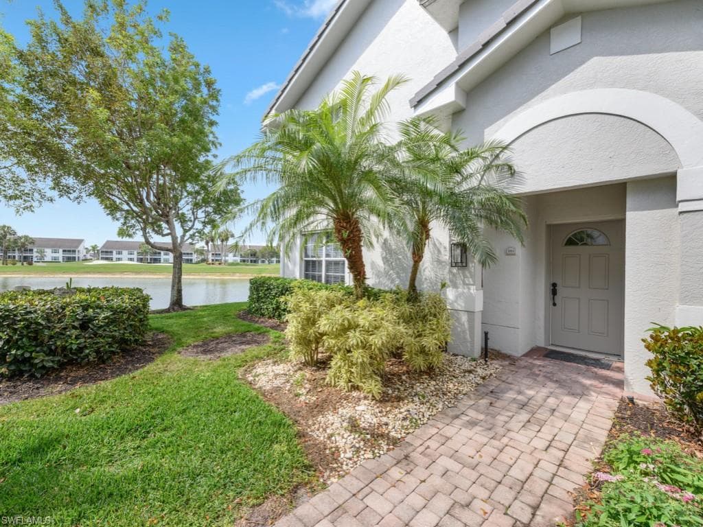 6050 Pinnacle LN 2001 NAPLES, FL 34110