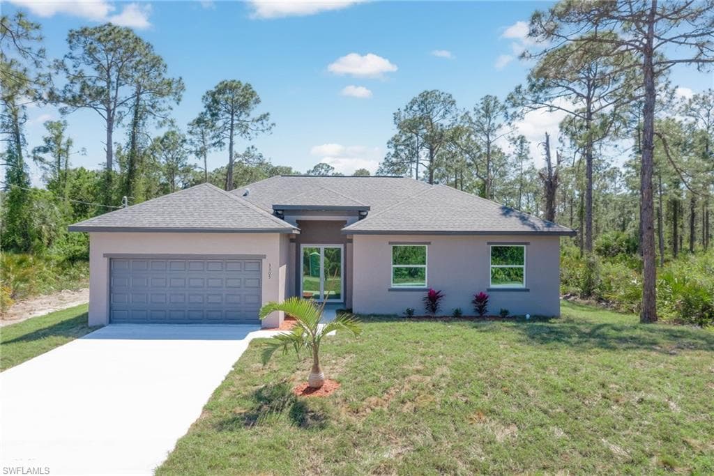 3305 71st ST W LEHIGH ACRES, FL 33971