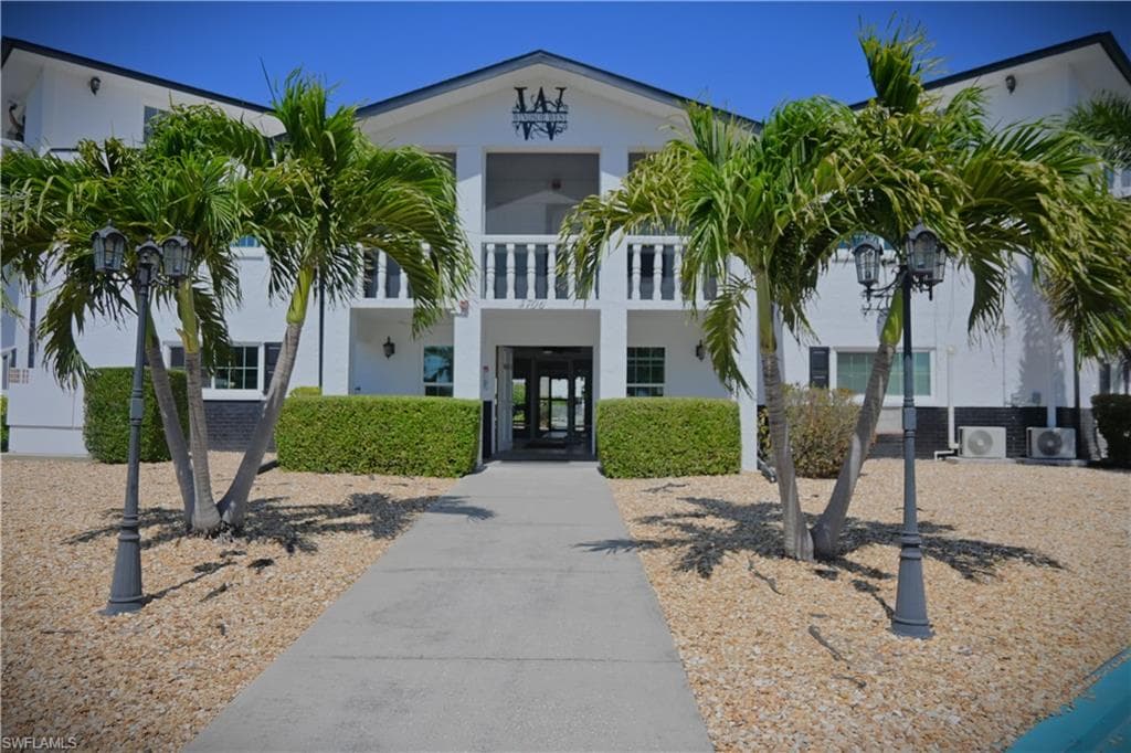 3704 Broadway B103 FORT MYERS, FL 33901