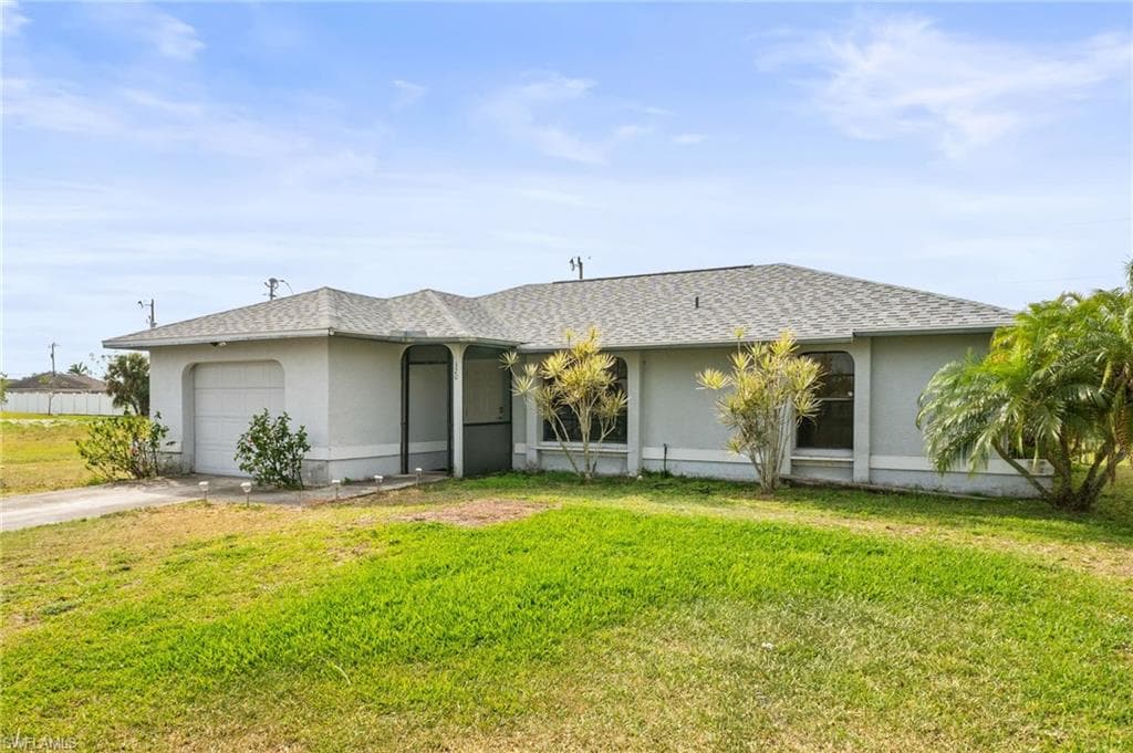 320 10th ST CAPE CORAL, FL 33993