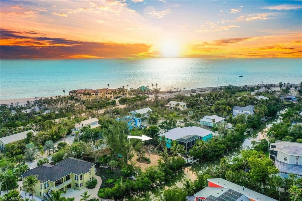 6450 Pine AVE SANIBEL, FL 33957