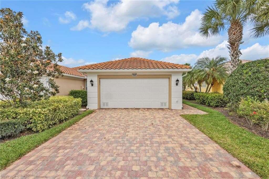 7547 Novara CT NAPLES, FL 34114