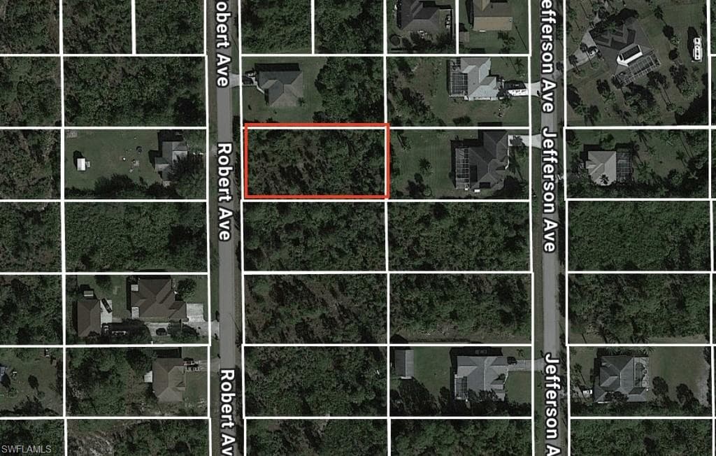 918 Robert AVE LEHIGH ACRES, FL 33936