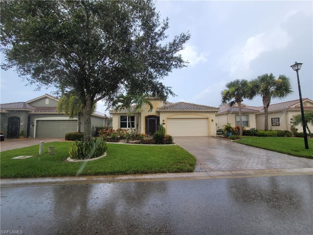 21687 Belvedere LN ESTERO, FL 33928