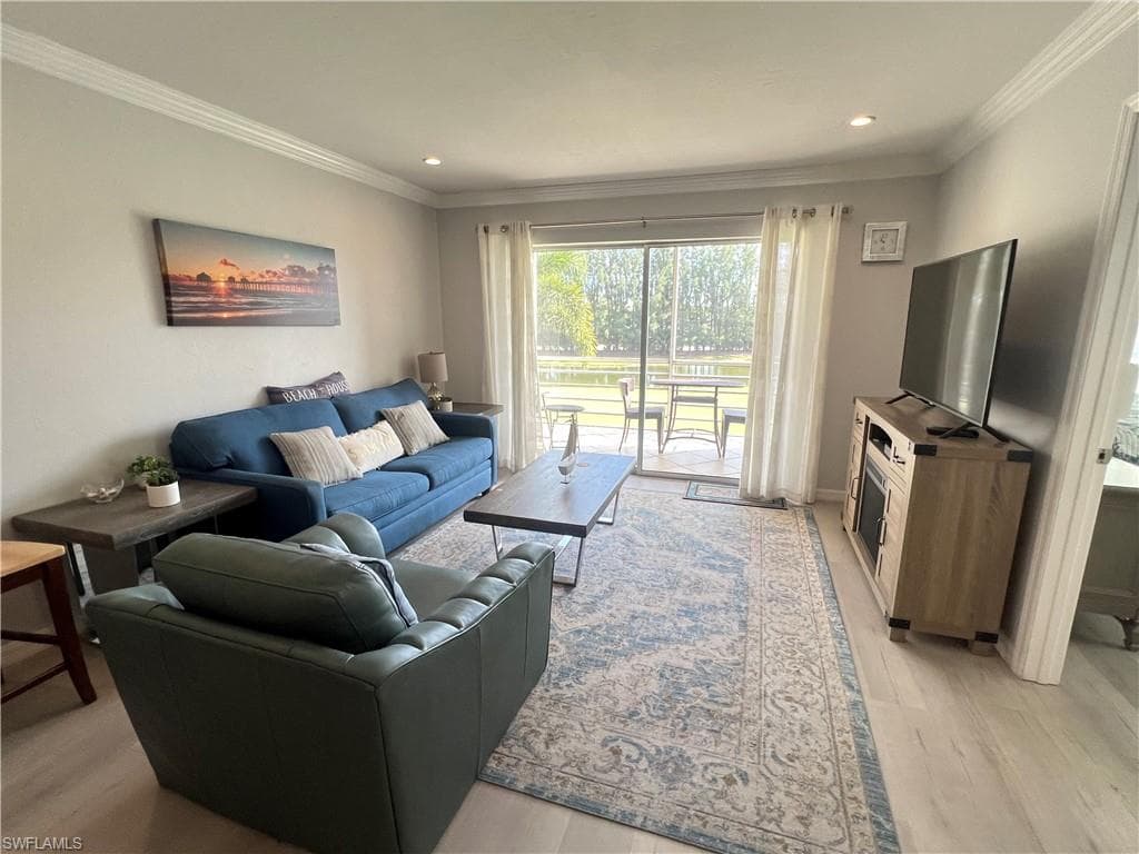 501 Forest Lakes BLVD 312 NAPLES, FL 34105