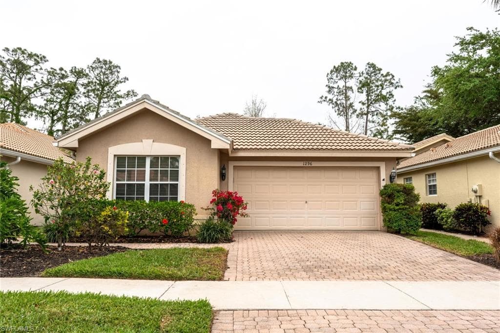 1296 Barrigona CT NAPLES, FL 34119
