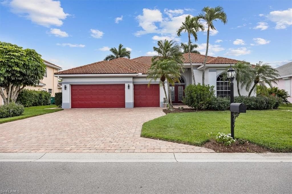 287 Lambton LN NAPLES, FL 34104