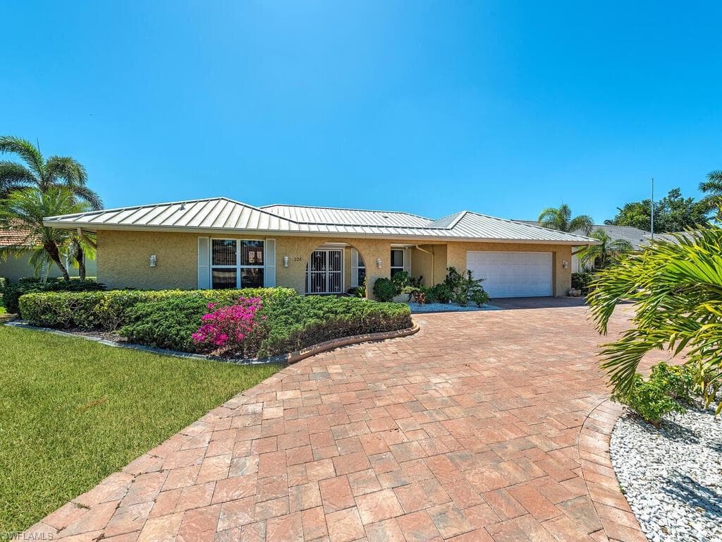 226 Torrey Pines PT NAPLES, FL 34113