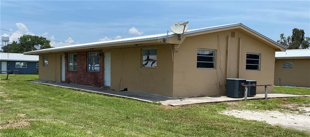 599 Avenue R SW MOORE HAVEN, FL 33471
