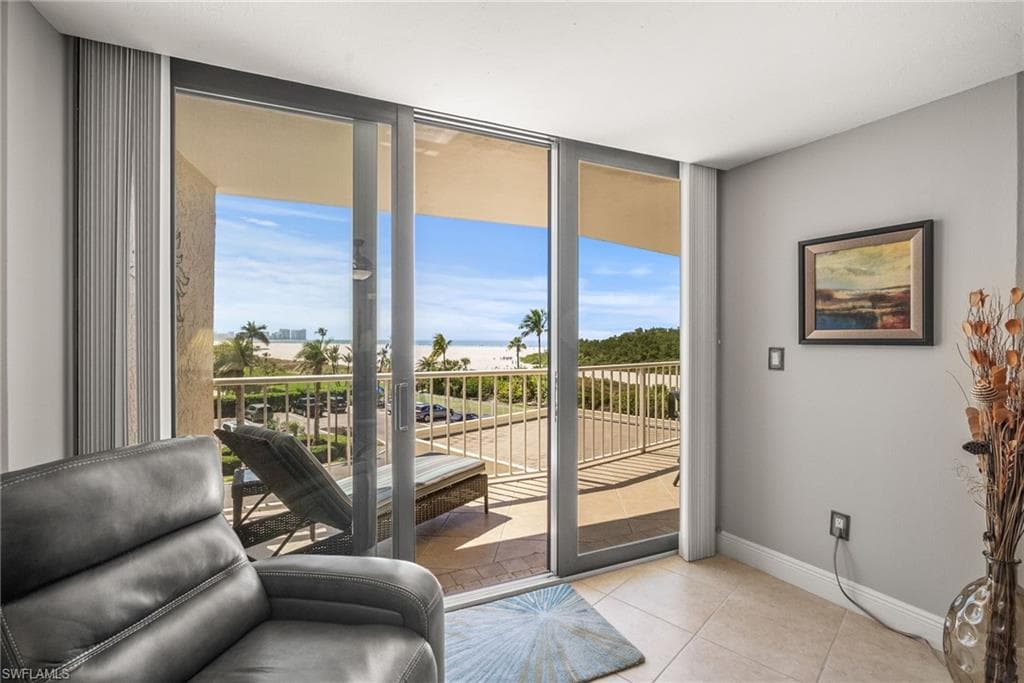 380 Seaview CT 307 MARCO ISLAND, FL 34145