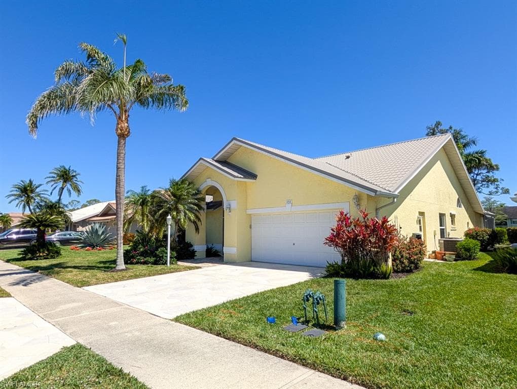 450 Countryside DR NAPLES, FL 34104