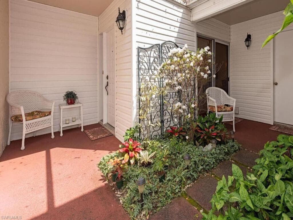 412 Bristle Cone LN NAPLES, FL 34113