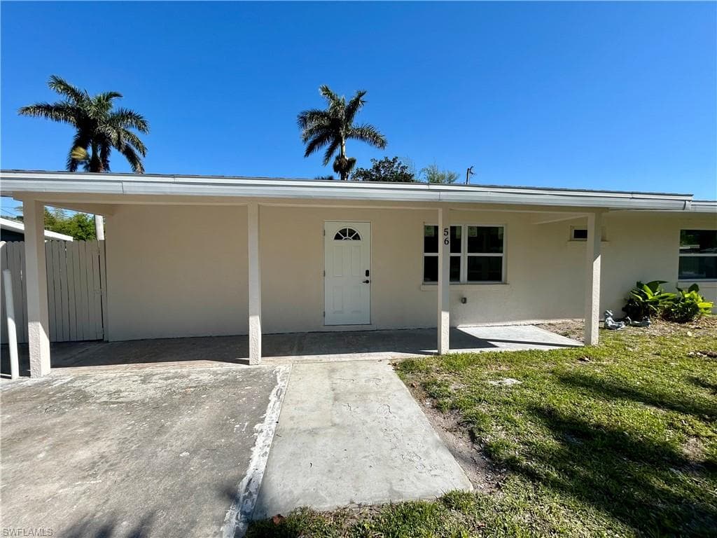 56 Victoria DR NORTH FORT MYERS, FL 33917