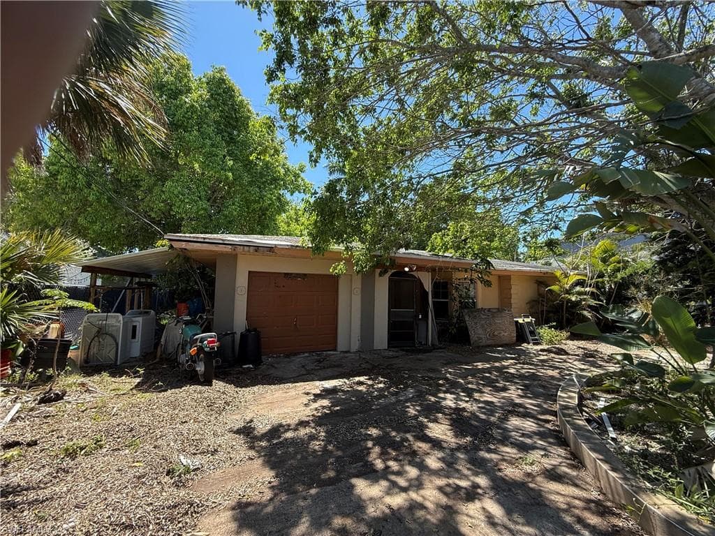 3224 Areca AVE NAPLES, FL 34112