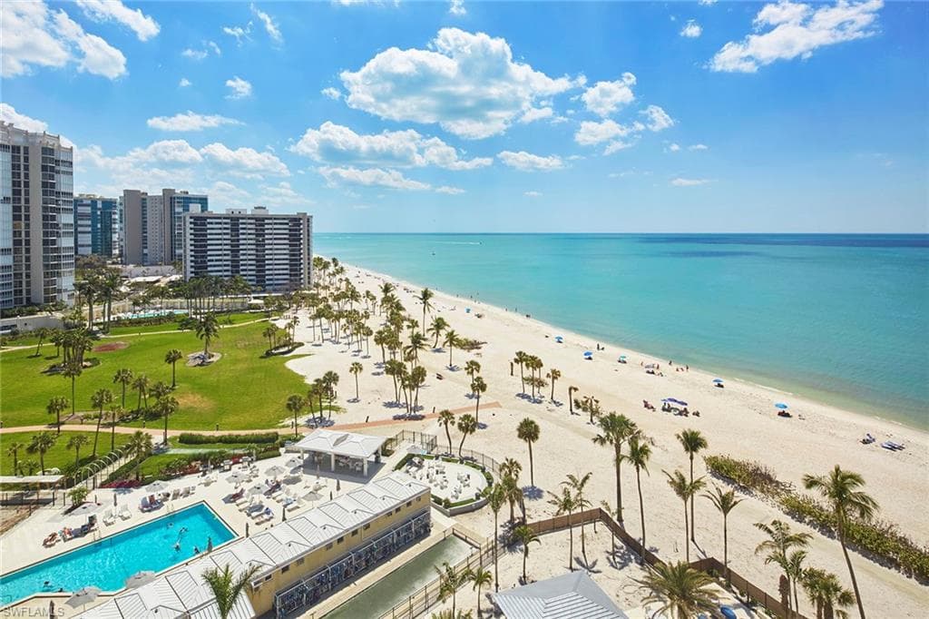 4051 Gulf Shore BLVD N 1205 NAPLES, FL 34103