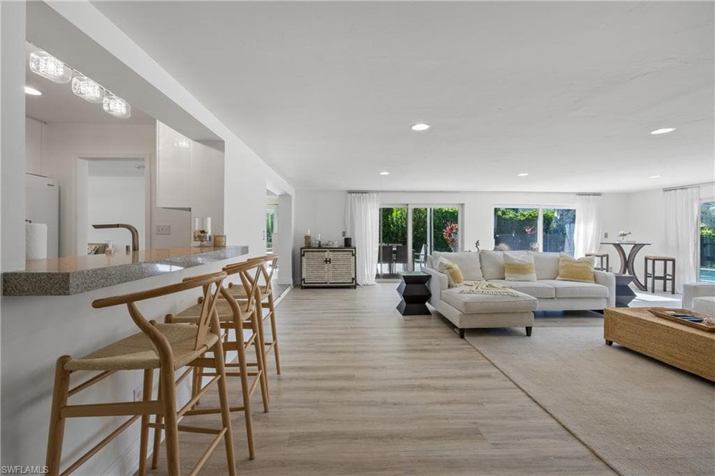 540 RUDDER RD NAPLES, FL 34102