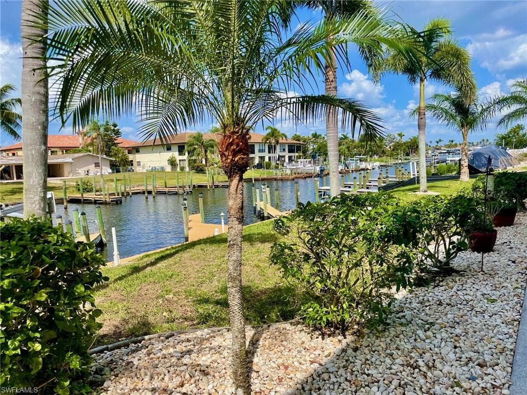 1615 SE 46th LN 106 CAPE CORAL, FL 33904