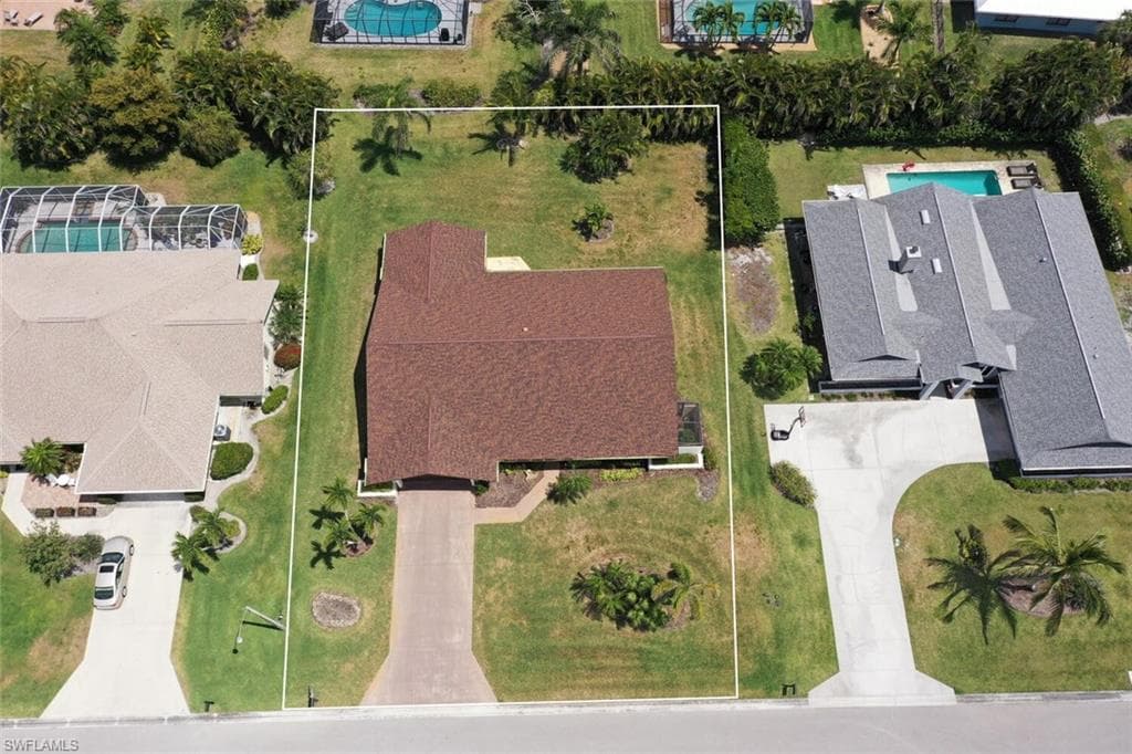 2204 REGAL WAY NAPLES, FL 34110