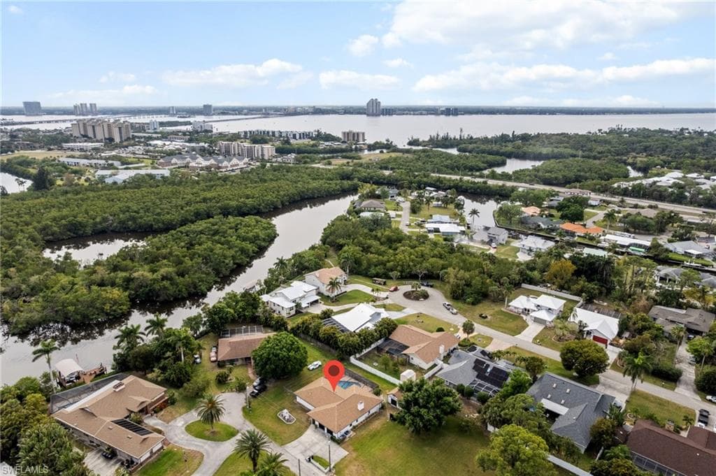 8487 Jenny Cae LN NORTH FORT MYERS, FL 33903