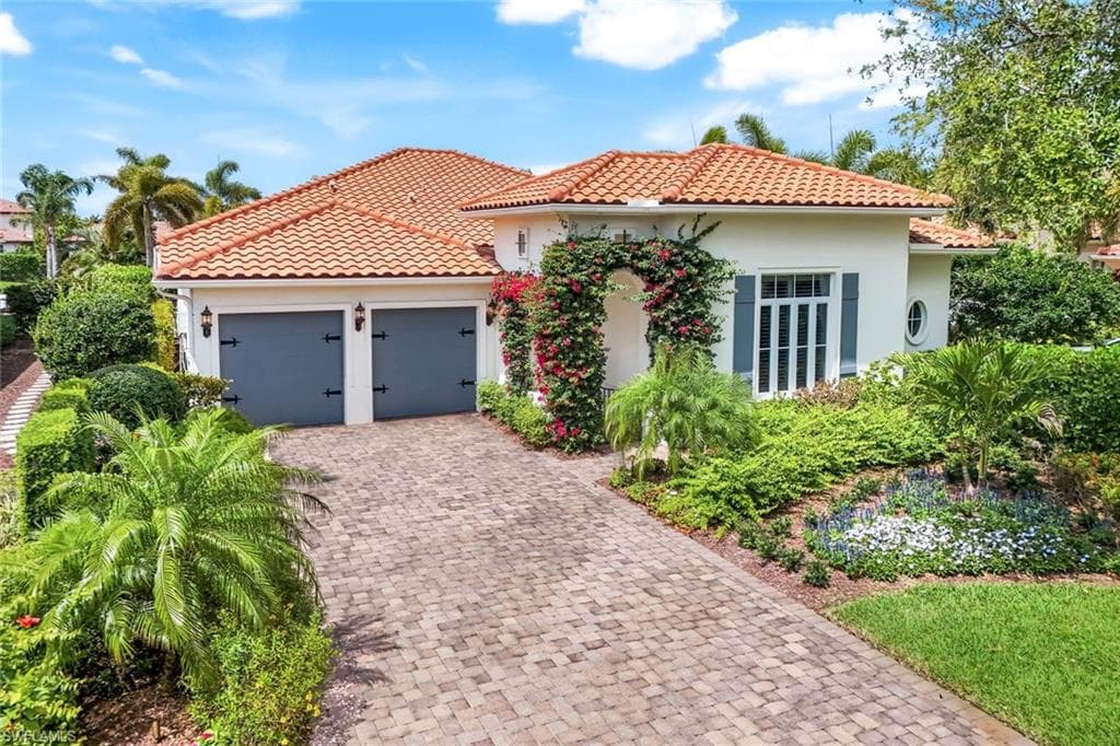 2153 Asti CT NAPLES, FL 34105