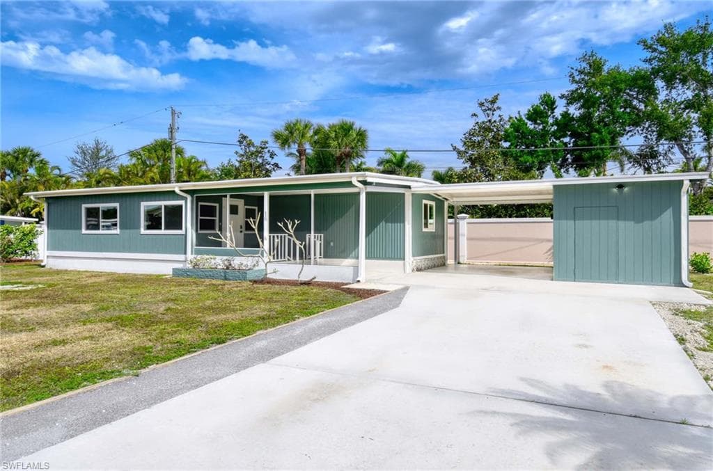16 Sonderhen DR NAPLES, FL 34114