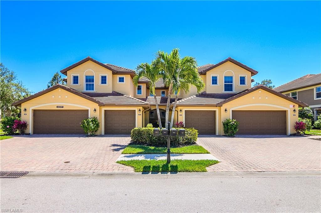6649 Alden Woods CIR 201 NAPLES, FL 34113