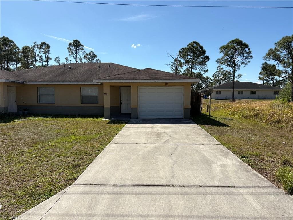 774 Holmes AVE LEHIGH ACRES, FL 33974