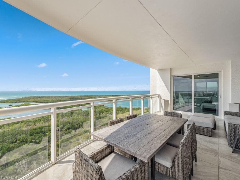 13915 Old Coast RD PH01 NAPLES, FL 34110