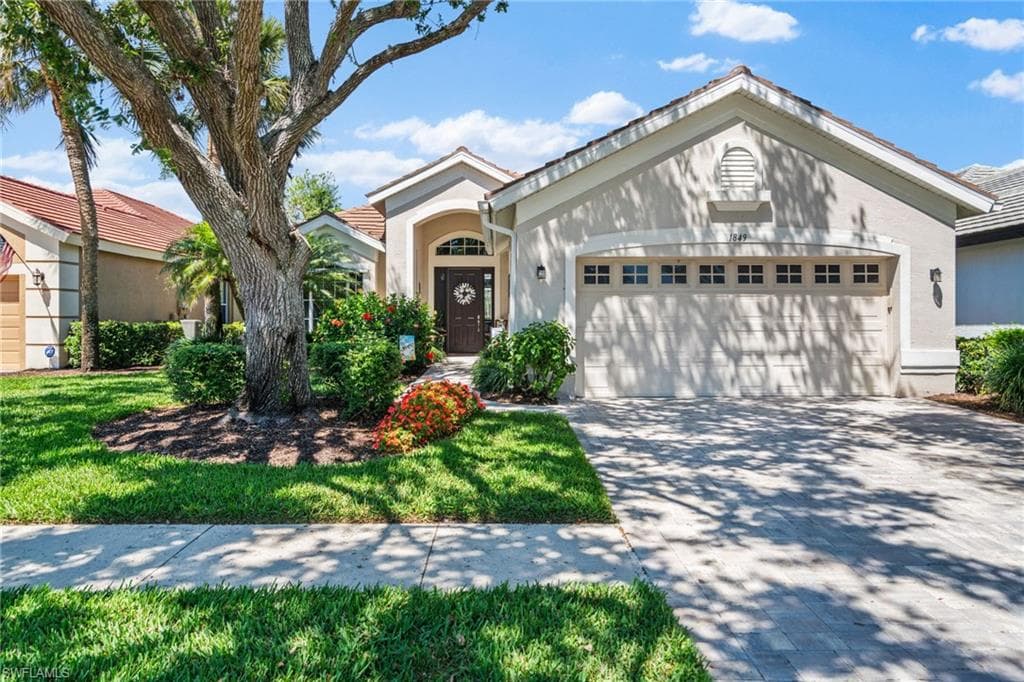 1849 Pondside LN NAPLES, FL 34109