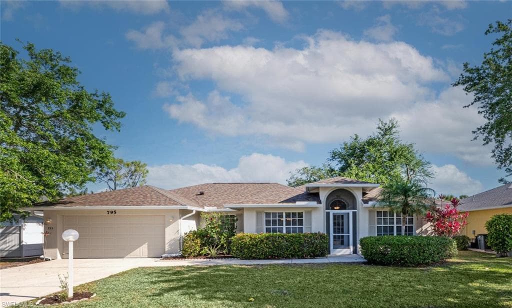 795 Charlemagne BLVD NAPLES, FL 34112